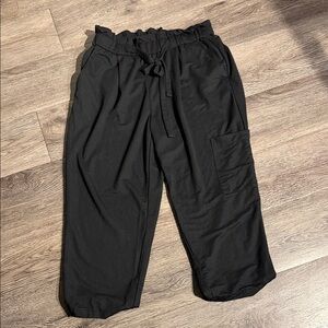 Black Pageboy Cropped Pants